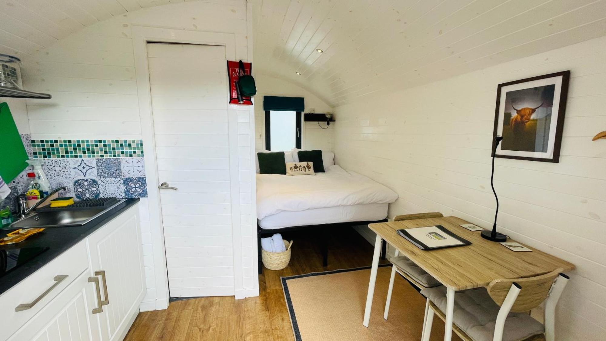 Hideaway Pod Near Loch Ness For A Tranquil Retreat Διαμέρισμα Lewiston Εξωτερικό φωτογραφία